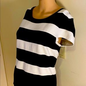Medium Wool Black White top